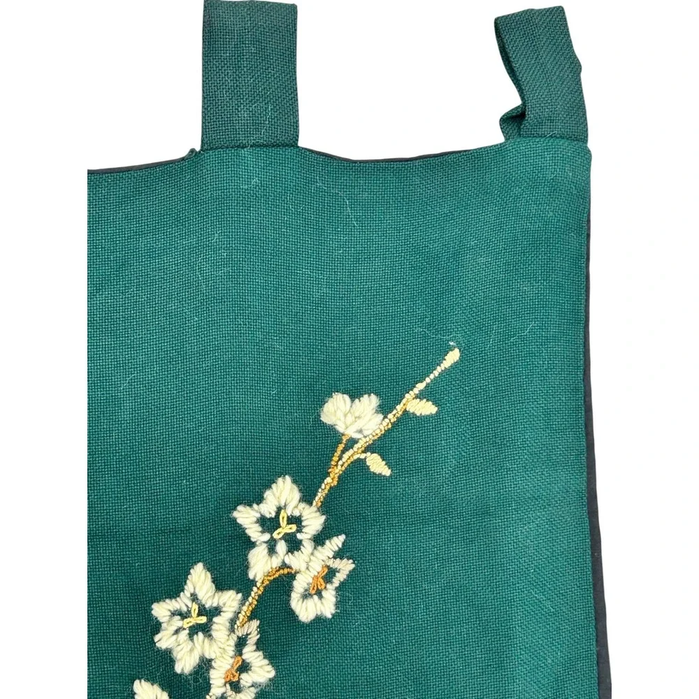 Vintage Floral Embroidered‎ Wall Hanging Tapestry Green Tassel 15x20